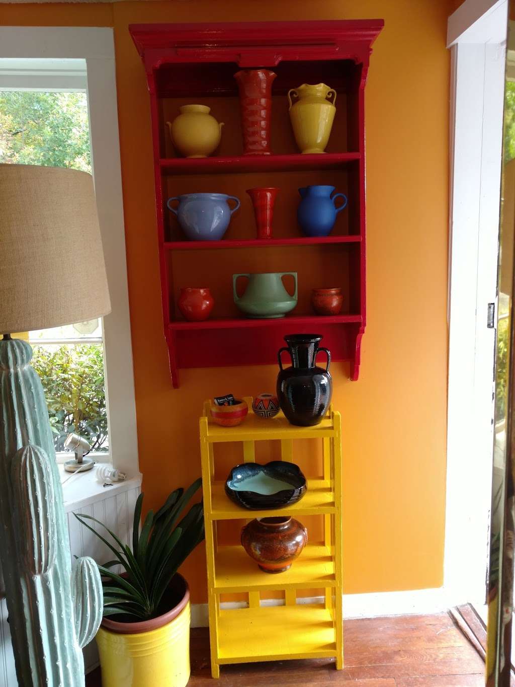 Thomas K. Libby Antiques & Ceramics | Cannondale Village, 26 Cannon Rd., Wilton, CT 06897, USA | Phone: (203) 247-6164