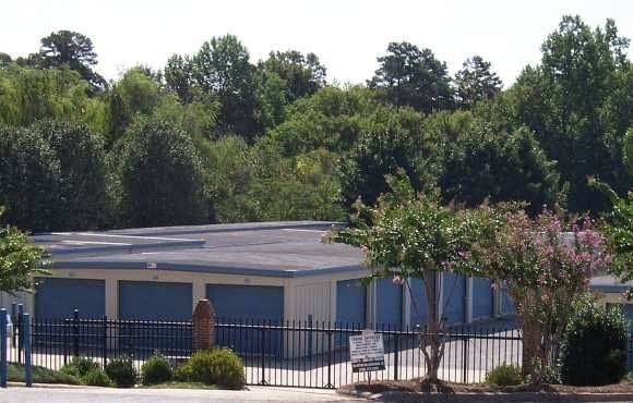 American Flag Self Storage | 5717 Inman Rd, Greensboro, NC 27410, USA | Phone: (336) 664-0710