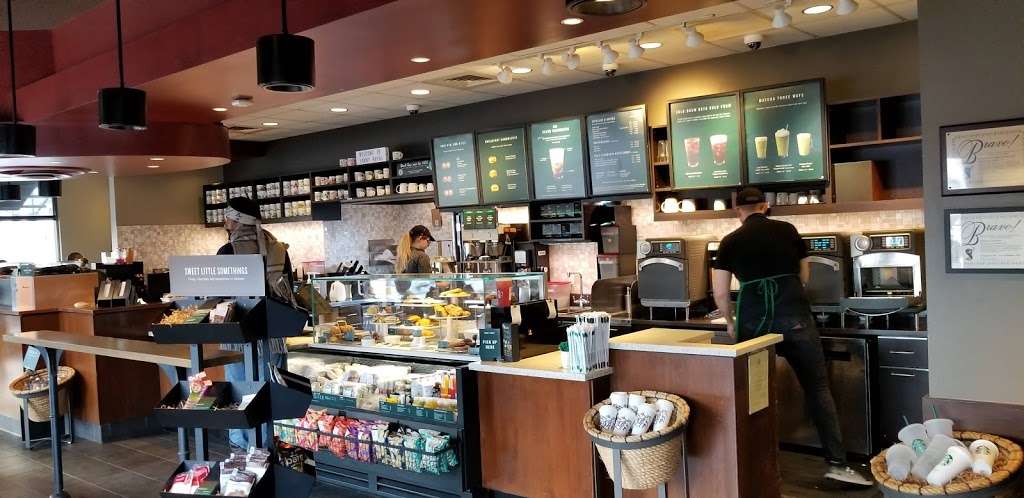 Starbucks | 125 Riverton Commons Plaza, Front Royal, VA 22630, USA | Phone: (540) 635-4679