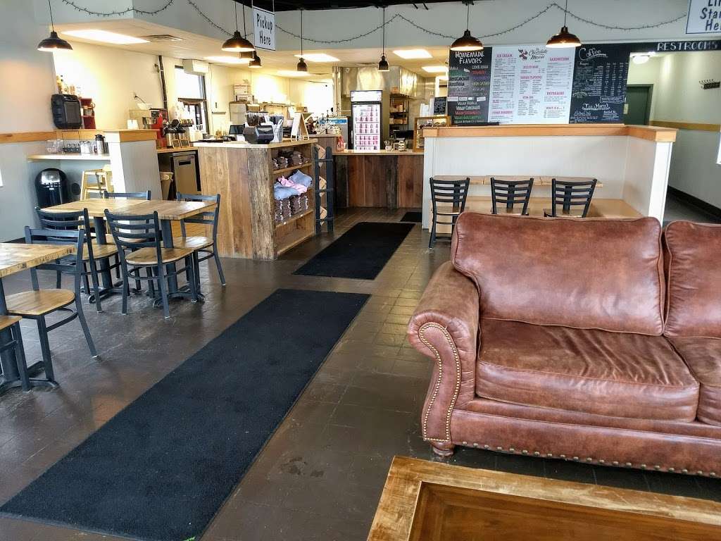 The Chocolate Moose-Brown County | 278 Van Buren St, Nashville, IN 47448, USA | Phone: (812) 200-3101