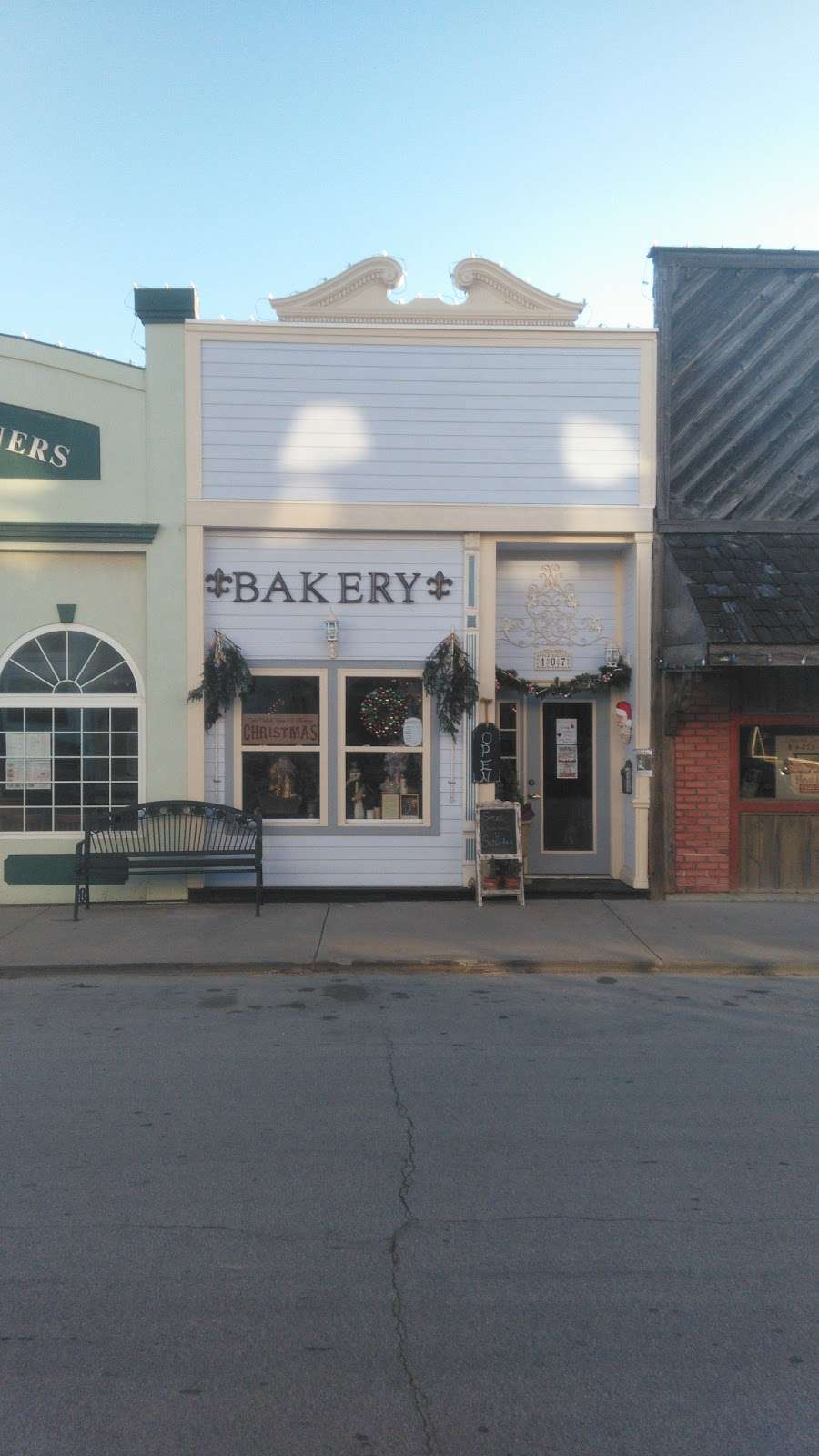 Sugar Whipped Bakery | 107 N Main St, Plattsburg, MO 64477, USA | Phone: (816) 930-0014