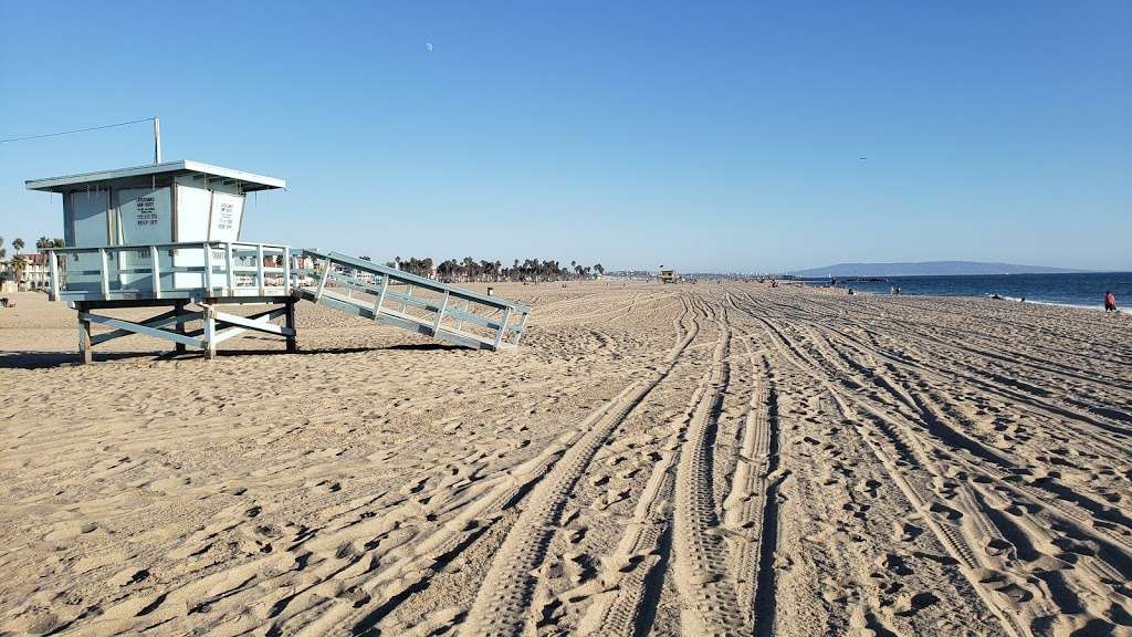 Lifeguard Tower 32 | Venice, CA 90291, USA