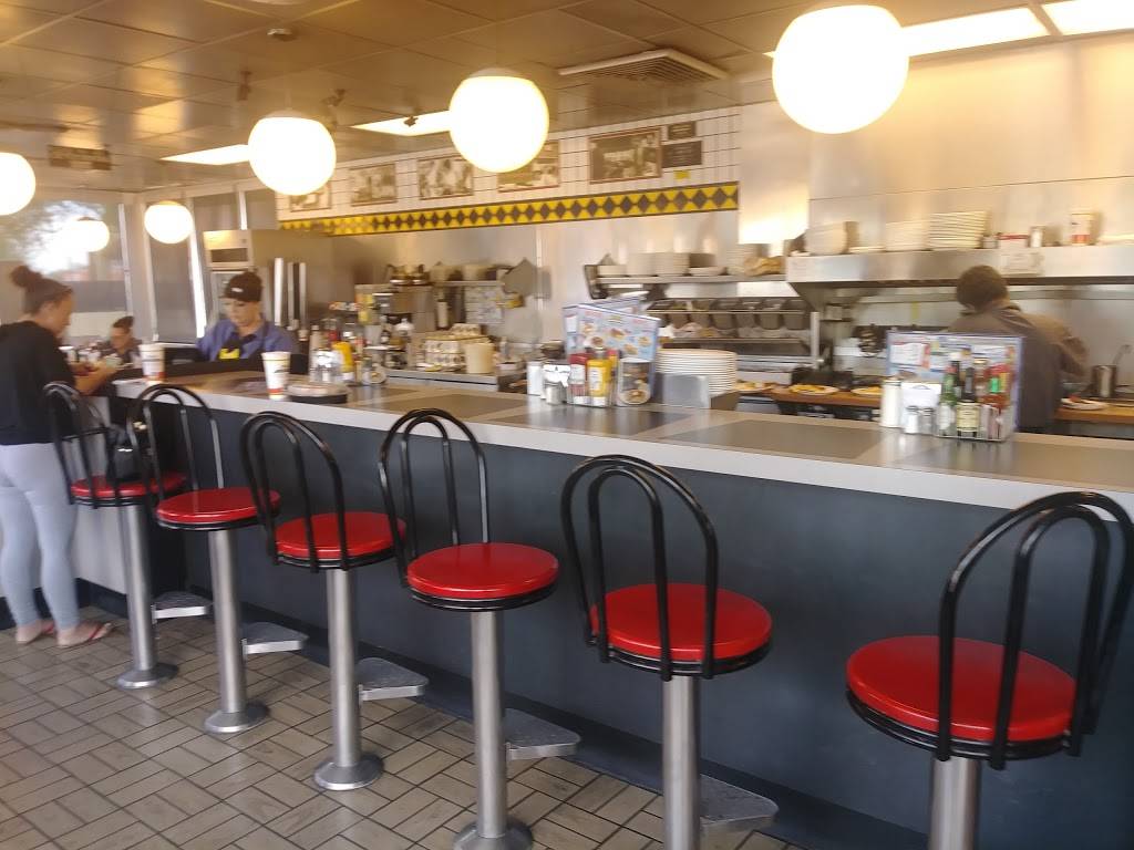 Waffle House | 2627 W Deer Valley Rd, Phoenix, AZ 85027, USA | Phone: (623) 434-5309
