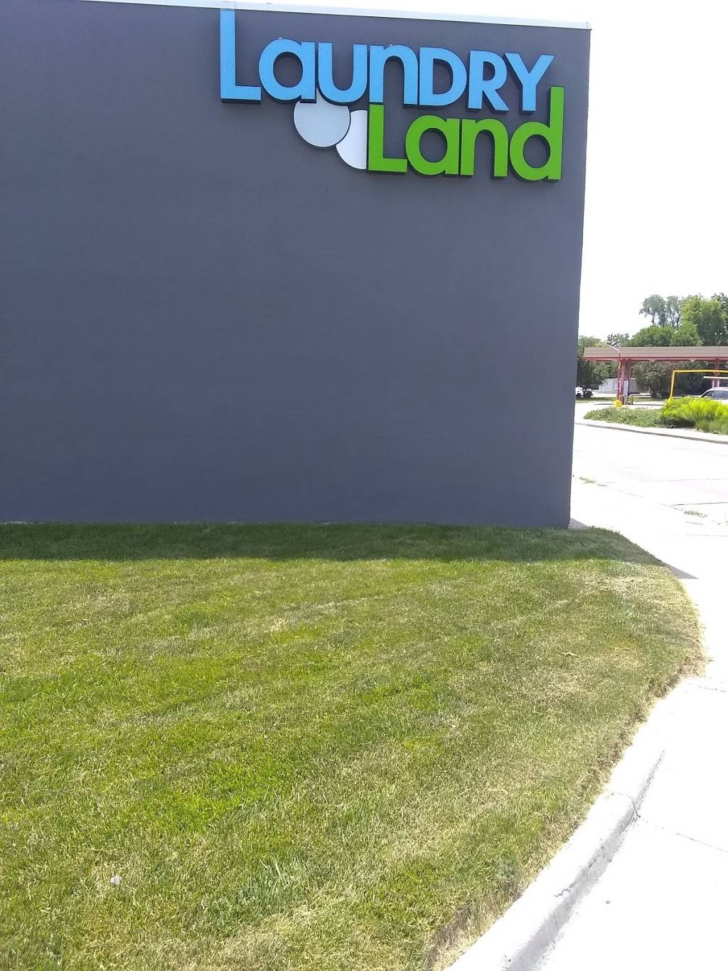 Laundry Land | 1344 N 27th St, Lincoln, NE 68503, USA | Phone: (402) 474-5155