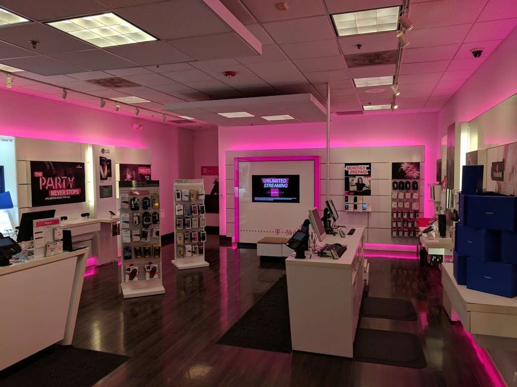 T-Mobile | 8516 NW Prairie View Rd, Kansas City, MO 64153, USA | Phone: (816) 741-8986