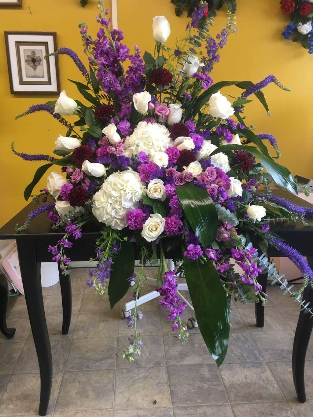 Strouds Florist | 3201 Beatties Ford Rd g, Charlotte, NC 28216, USA | Phone: (704) 399-3374