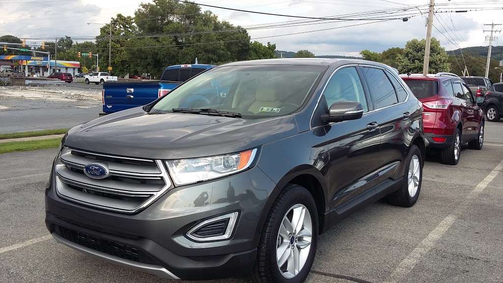 Manderbach Ford | 301 Front St, Hamburg, PA 19526, USA | Phone: (610) 929-3683