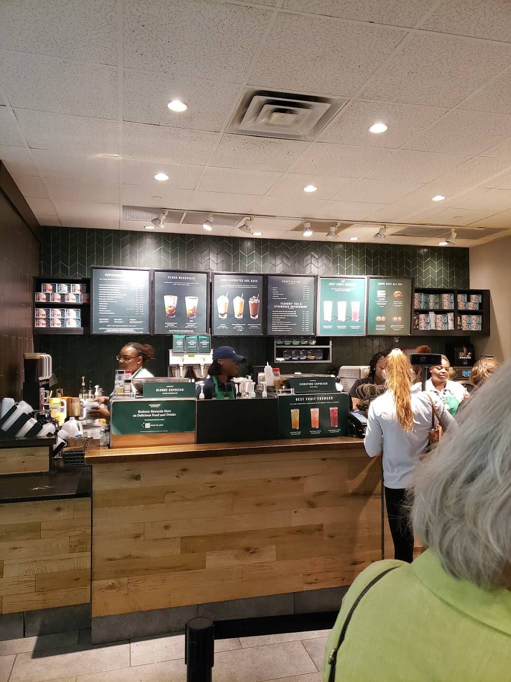 Starbucks | 2400 Yankee Clipper Dr Ste. 206, Jacksonville, FL 32218, USA | Phone: (904) 661-7059