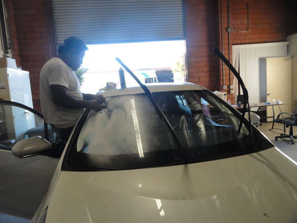 CF AUTO GLASS | 9900 Glenoaks Blvd # 2, Sun Valley, CA 91352, USA | Phone: (818) 724-2757