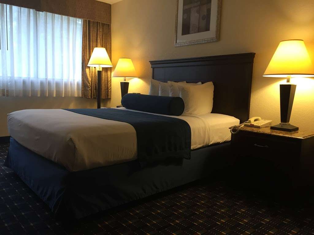 Best Western Plus Reading Inn & Suites | 2299 Lancaster Pike, Shillington, PA 19607, USA | Phone: (610) 777-7888