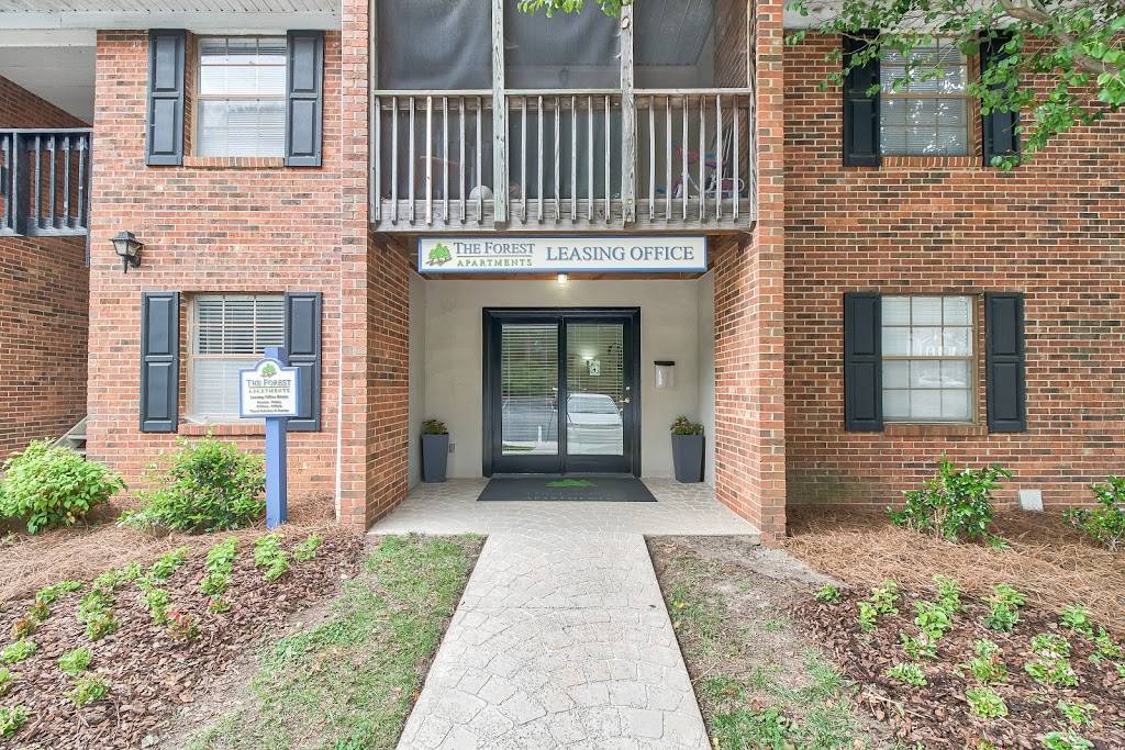 The Forest Apartments | 402 E Montcastle Dr # H, Greensboro, NC 27406, USA | Phone: (336) 275-5551