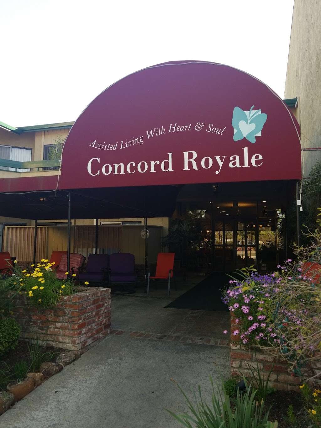 Concord Royale | 4230 Clayton Rd, Concord, CA 94521, USA | Phone: (925) 676-3410