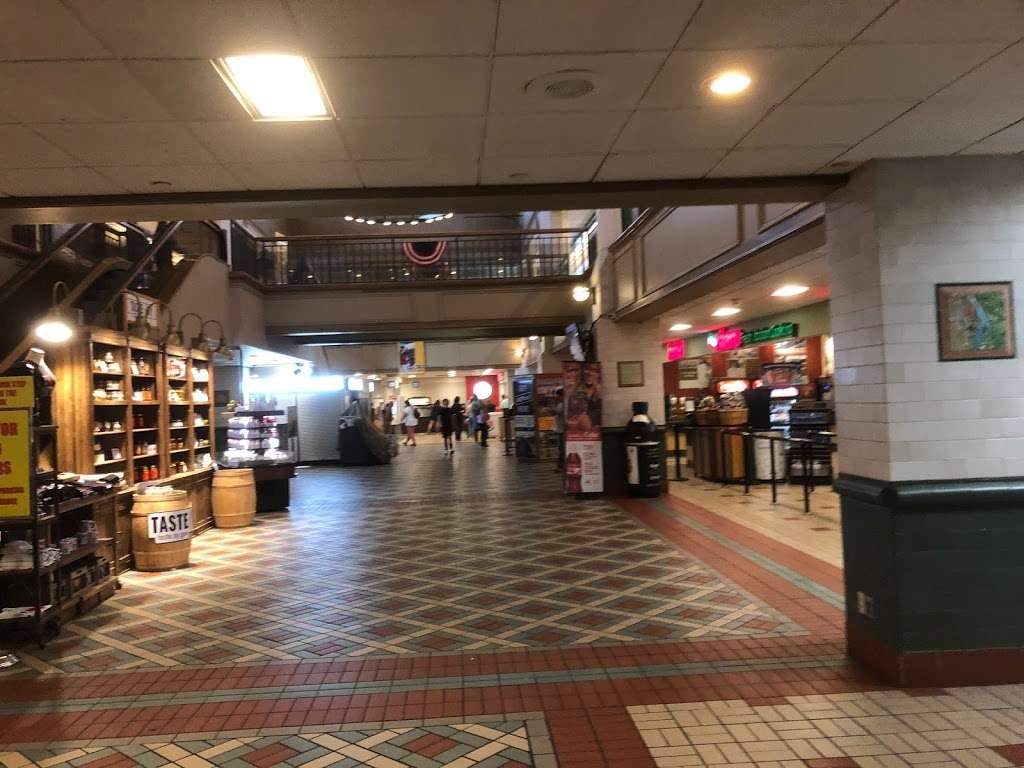 Sloatsburg Travel Plaza New York State Thruway, Mile Maker 33 North