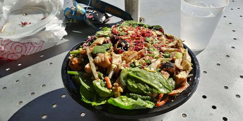 CS Salads 2000 | 12215 Telegraph Rd #104, Santa Fe Springs, CA 90670, USA | Phone: (562) 777-1015