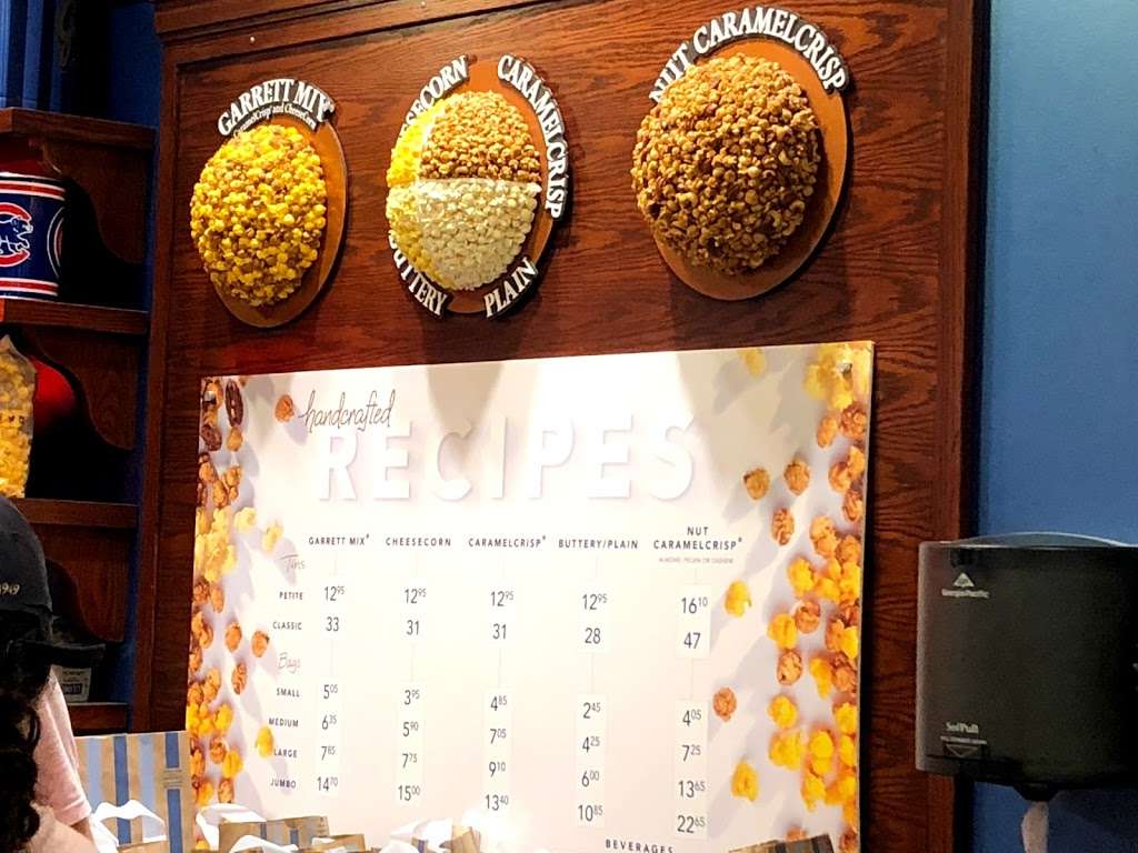 Garrett Popcorn Shops | Water Tower Place, 835 Michigan Avenue, Chicago, IL 60611 | Phone: (888) 476-7267