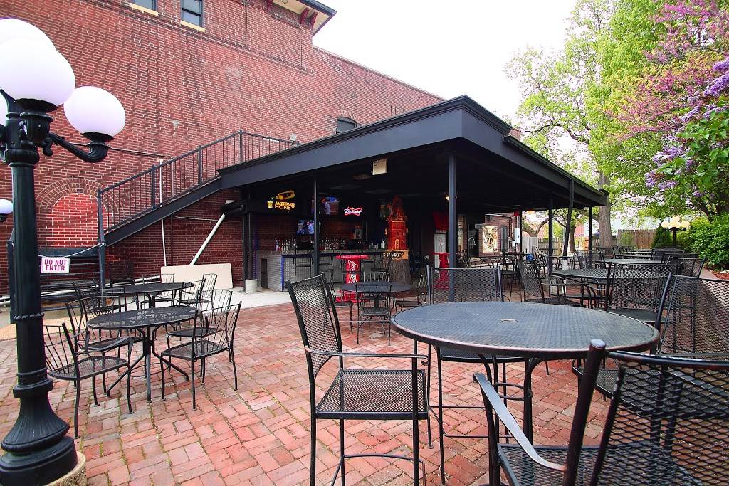Big Daddys Bar in Soulard - #1 Patio & Party Spot | 1000 Sidney St, St. Louis, MO 63104, USA | Phone: (314) 771-3066