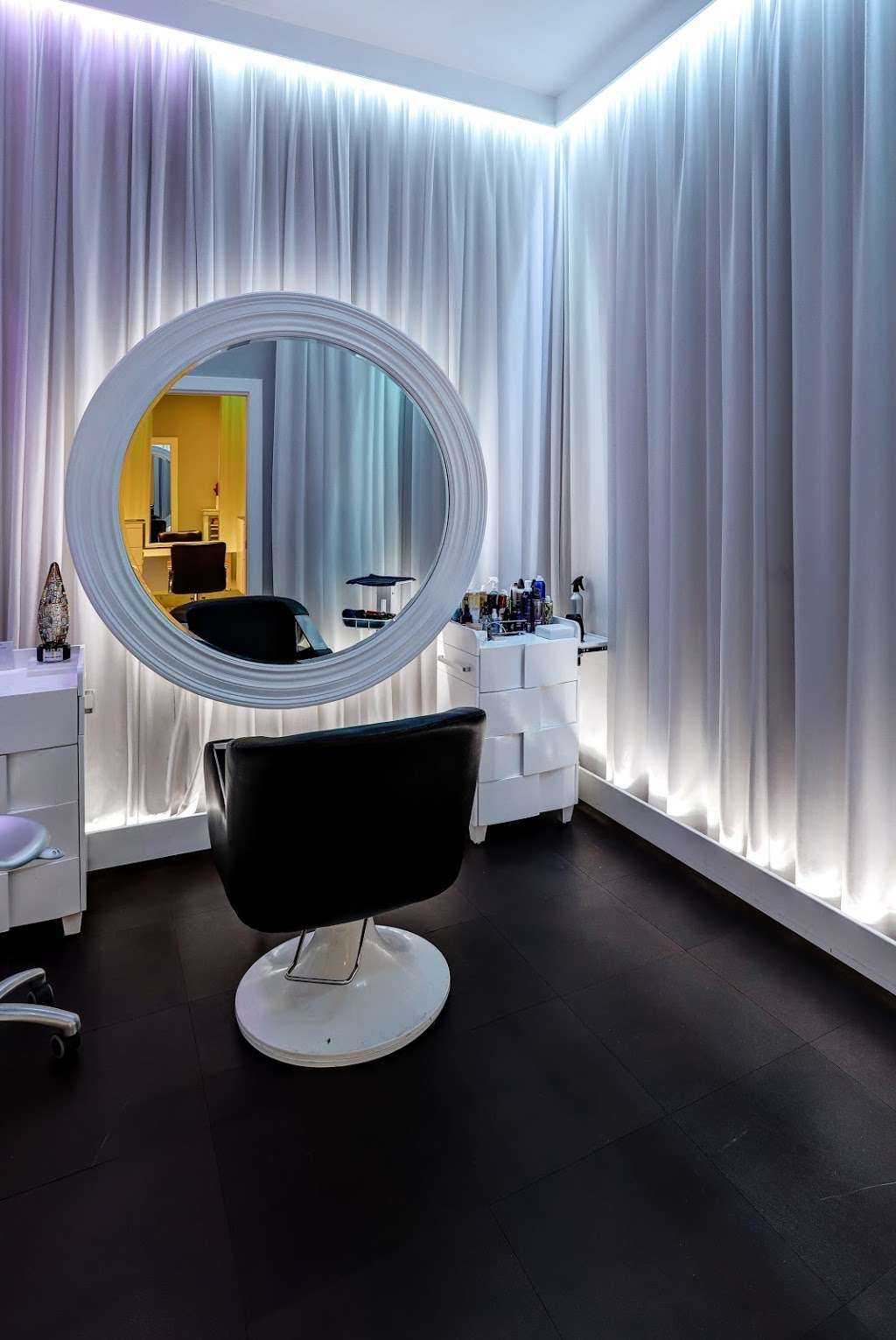 Zoltons Salon & Day Spa | 20821 N Scottsdale Rd #203, Scottsdale, AZ 85255, USA | Phone: (480) 513-8414