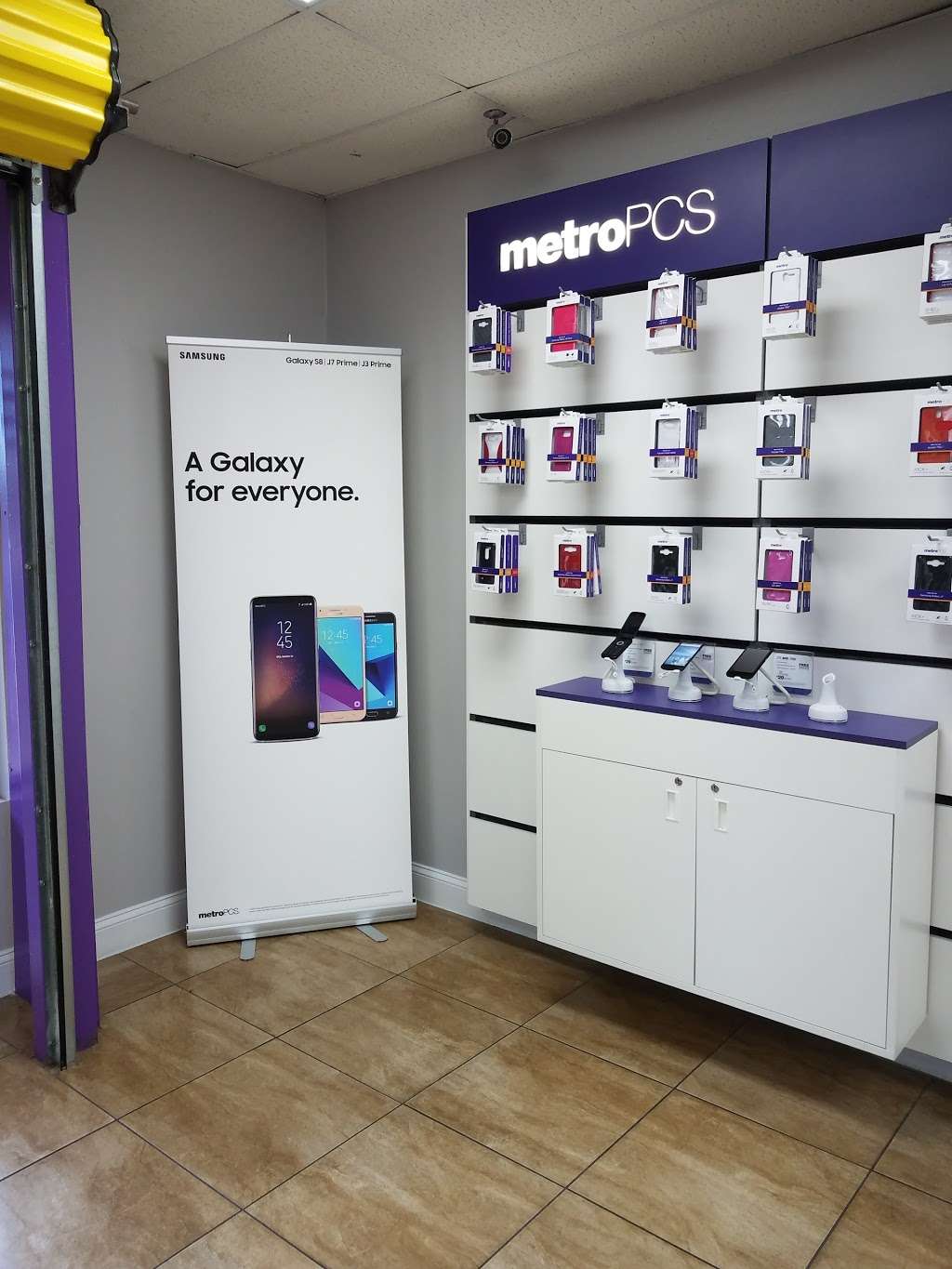 Metro by T-Mobile | 1400 Mason Ave, Daytona Beach, FL 32117, USA | Phone: (386) 274-4404