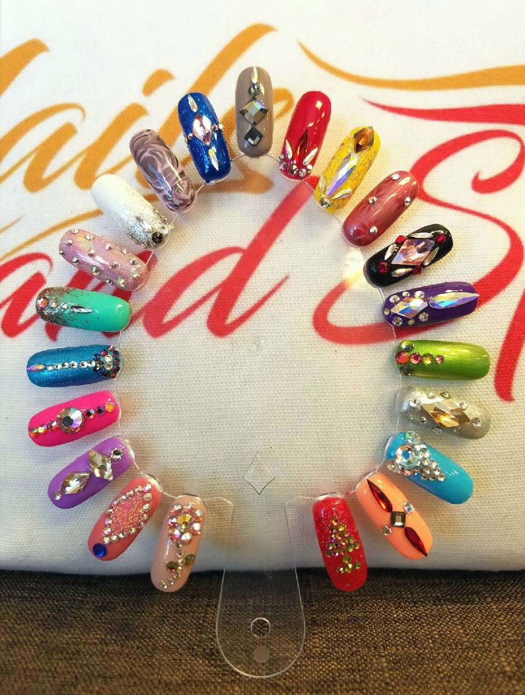 iNails and spa | 43 S Stephanie St ste 130, Henderson, NV 89012, USA | Phone: (702) 567-9990