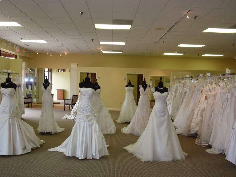 Orland Park Wedding Center, Inc. | 16100 South La Grange Road, Orland Park, IL 60462 | Phone: (708) 966-5200