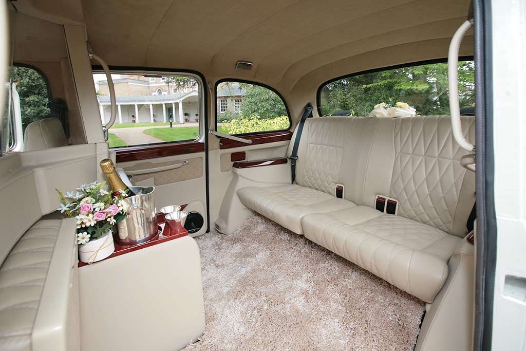 Wedding Car Hire London - LuxWeddingCar ltd | 10, Norton House, Roman Rd, London E2 0ST, UK | Phone: 020 8980 3778