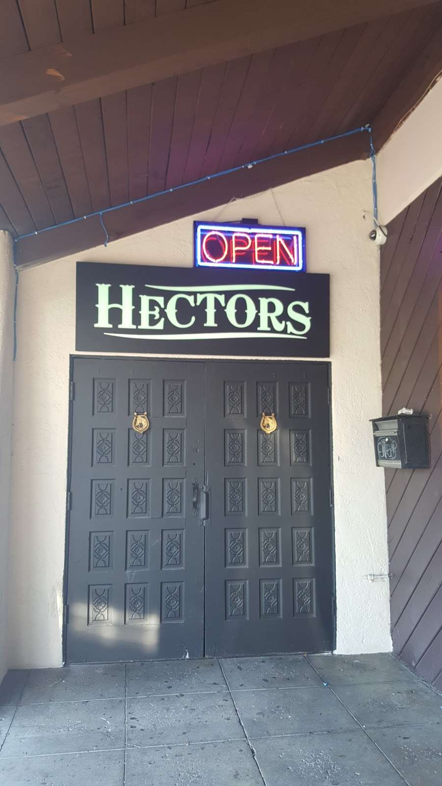 Hector’s Nightclub | 1701 E McFadden Ave, Santa Ana, CA 92705, USA | Phone: (714) 972-4969