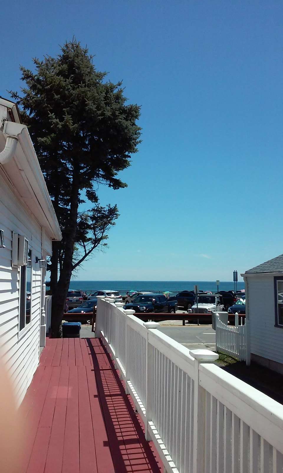 Grand View Motel | 353 Ocean Blvd, Hampton, NH 03842 | Phone: (603) 926-5171