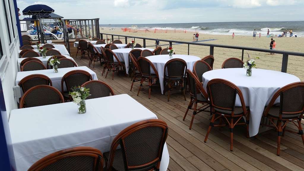 Mister Cs Beach Bistro | Allen Avenue On The Ocean, Allenhurst, NJ 07711, USA | Phone: (732) 531-3665