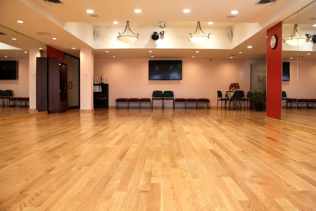 Arthur Murray Dance Studio of Bayside | 222-15 Northern Blvd, Bayside, NY 11361, USA | Phone: (718) 819-8217