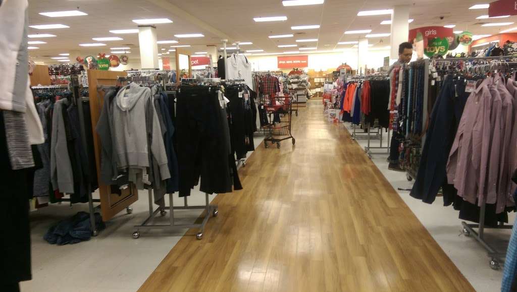 T J Maxx 550 E Lancaster Ave St Davids Pa 19087 Usa