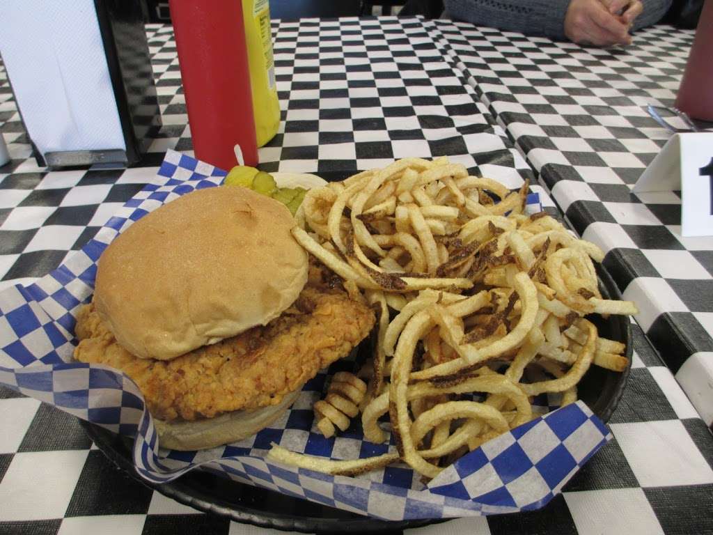 Lucilles Diner | 1286 W Amity St, Louisburg, KS 66053 | Phone: (913) 837-5330