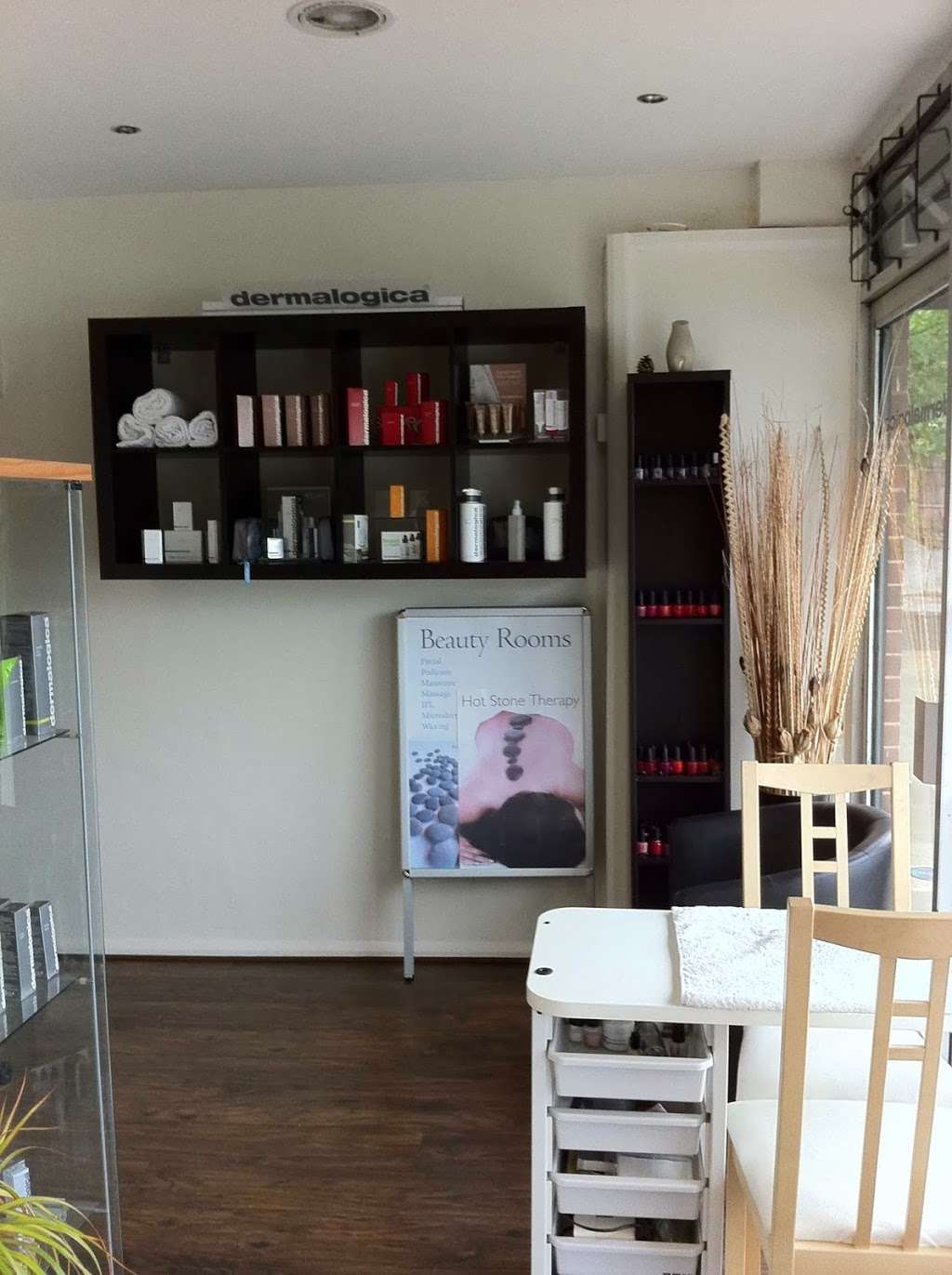 The Hair Studio | 4 Chaseville Park Rd, London N21 1PD, UK | Phone: 020 8351 4160