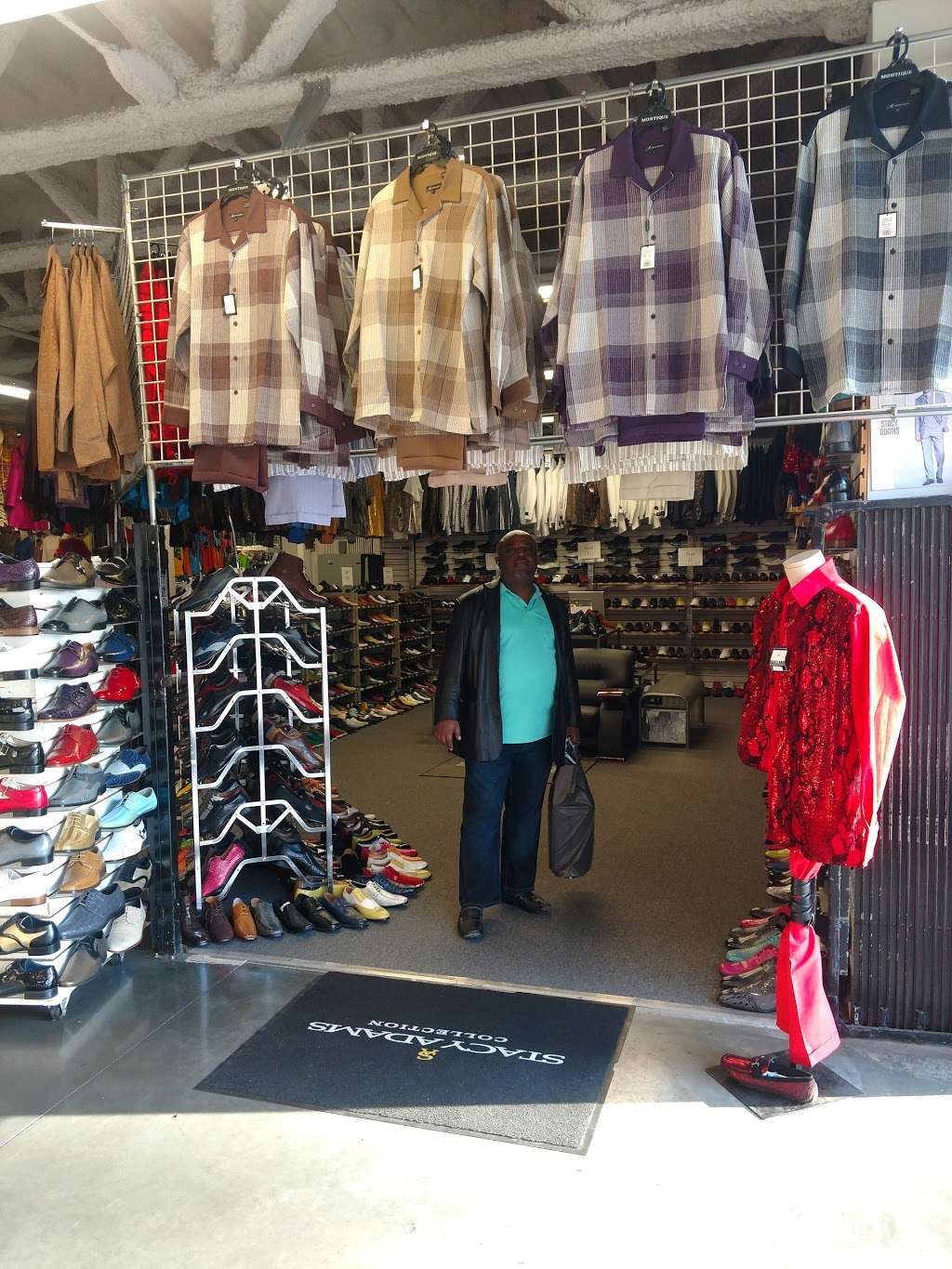 Urban Wear 10950 International Blvd K1 Oakland Ca 94603 Usa