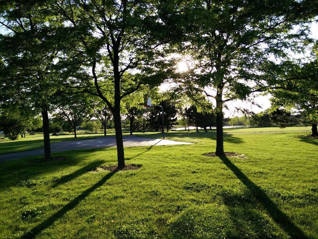 Harbor Springs Park | 2299 Middlebury Dr, Aurora, IL 60503, USA | Phone: (630) 897-0516