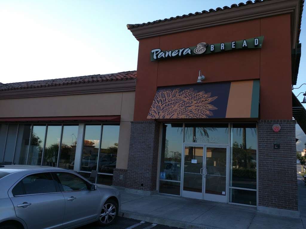 Panera Bread | 15258 Summit Ave, Fontana, CA 92336, USA | Phone: (909) 646-9900