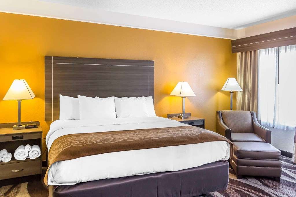 Comfort Inn I-10 EAST Near AT&T Center | 6075, I-10, San Antonio, TX 78219, USA | Phone: (210) 661-4545