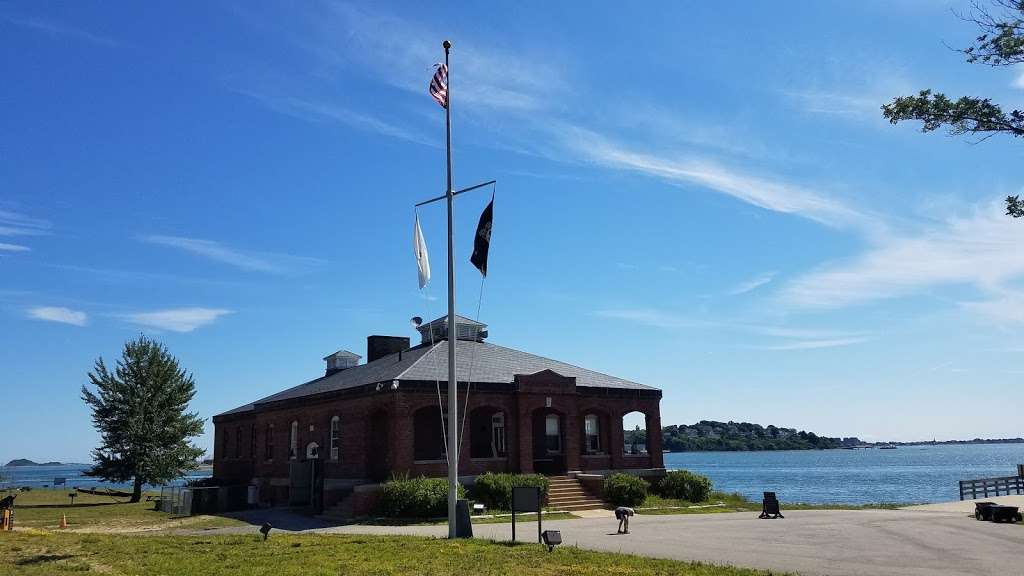 Peddocks Island Visitor Center | 73XF+W2, Hull, MA 02045, USA | Phone: (617) 223-8667