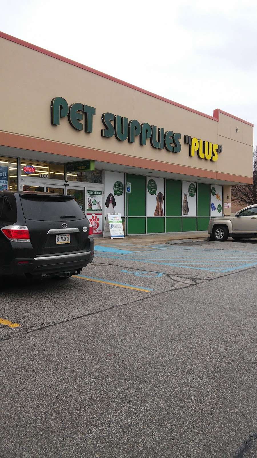 Pet Supplies Plus | 2410 Laporte Ave, Valparaiso, IN 46383, USA | Phone: (219) 531-0622