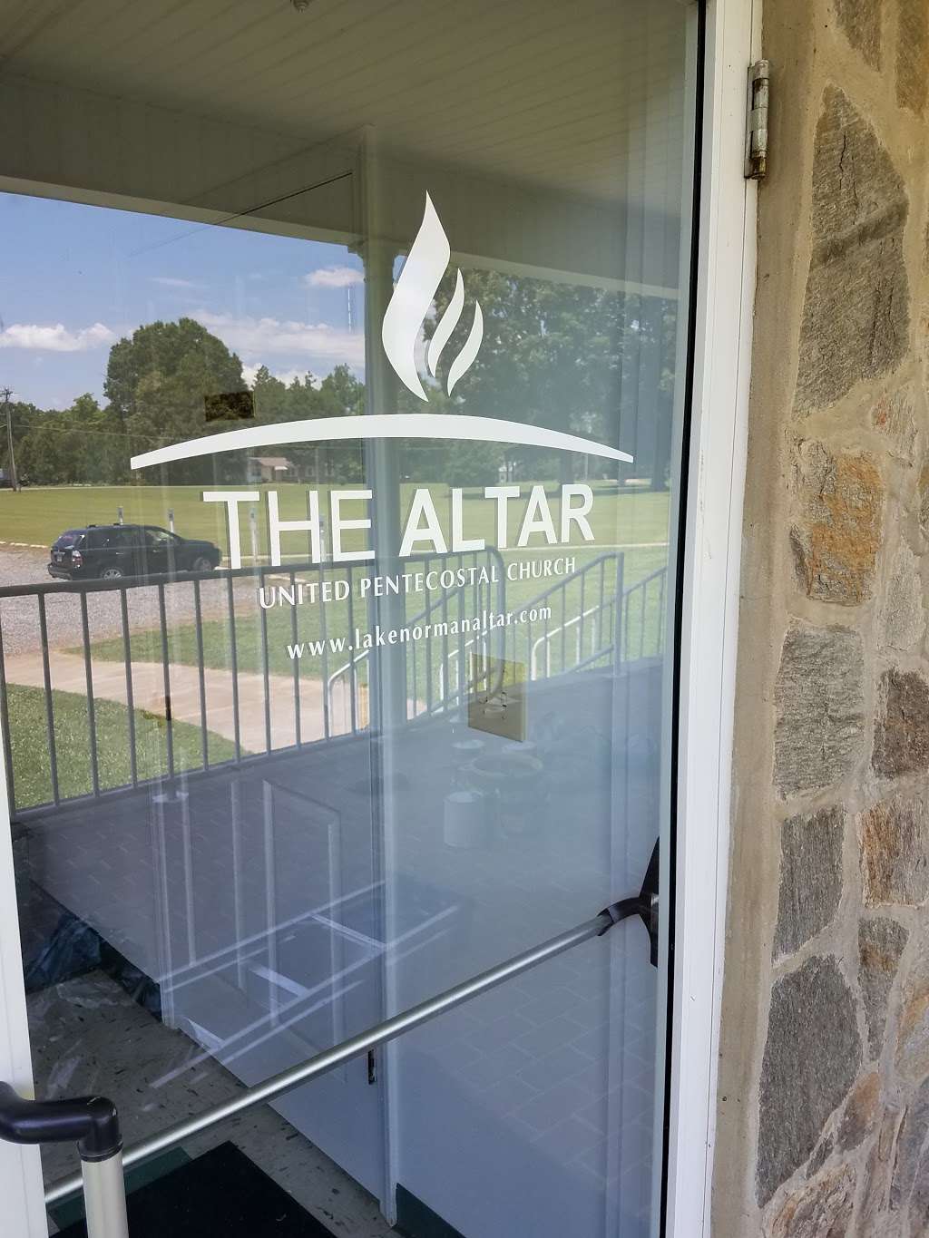 The Altar of Lake Norman | 188 Wiggins Rd, Mt Ulla, NC 28125, USA | Phone: (336) 302-3501