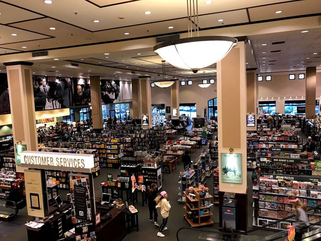 Barnes & Noble | 160 S Westlake Blvd, Thousand Oaks, CA 91362, USA | Phone: (805) 446-2820