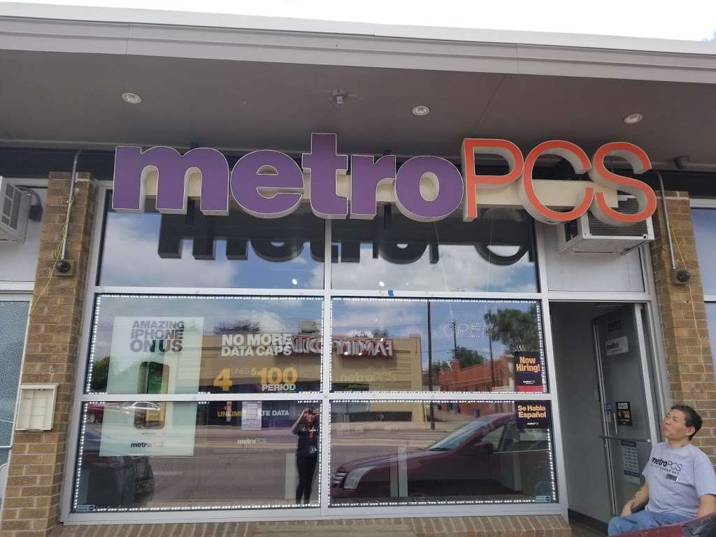 Metro by T-Mobile | 2853 Colorado Blvd, Denver, CO 80207, USA | Phone: (303) 479-3441