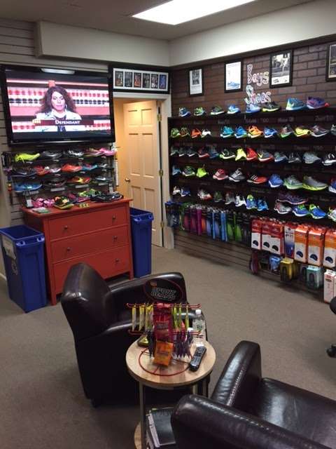 Sneaker Factory Running Centers- Basking Ridge | 25 Mountainview Blvd, Basking Ridge, NJ 07920, USA | Phone: (908) 542-1212