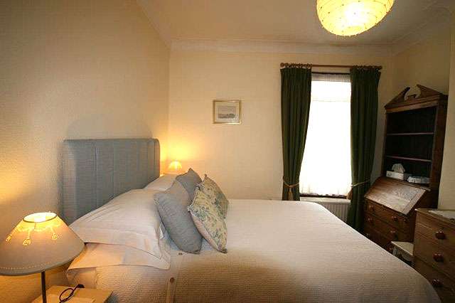 Helenas Bed and Breakfast South East London | 64 Moncrieff St, London SE15 5HL, UK | Phone: 07854 424328