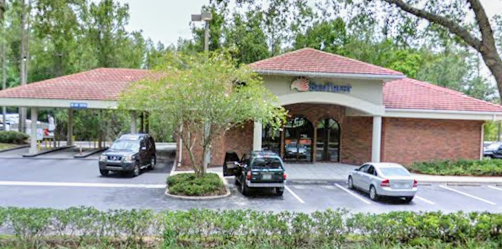 SunTrust | 8701 Hunters Lake Dr, Tampa, FL 33647, USA | Phone: (813) 279-5005