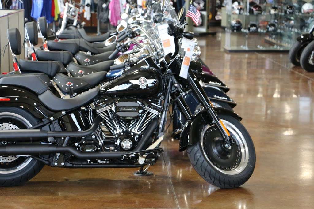 Groves Winchester Harley-Davidson | 140 Independence Rd, Winchester, VA 22602, USA | Phone: (540) 662-4468