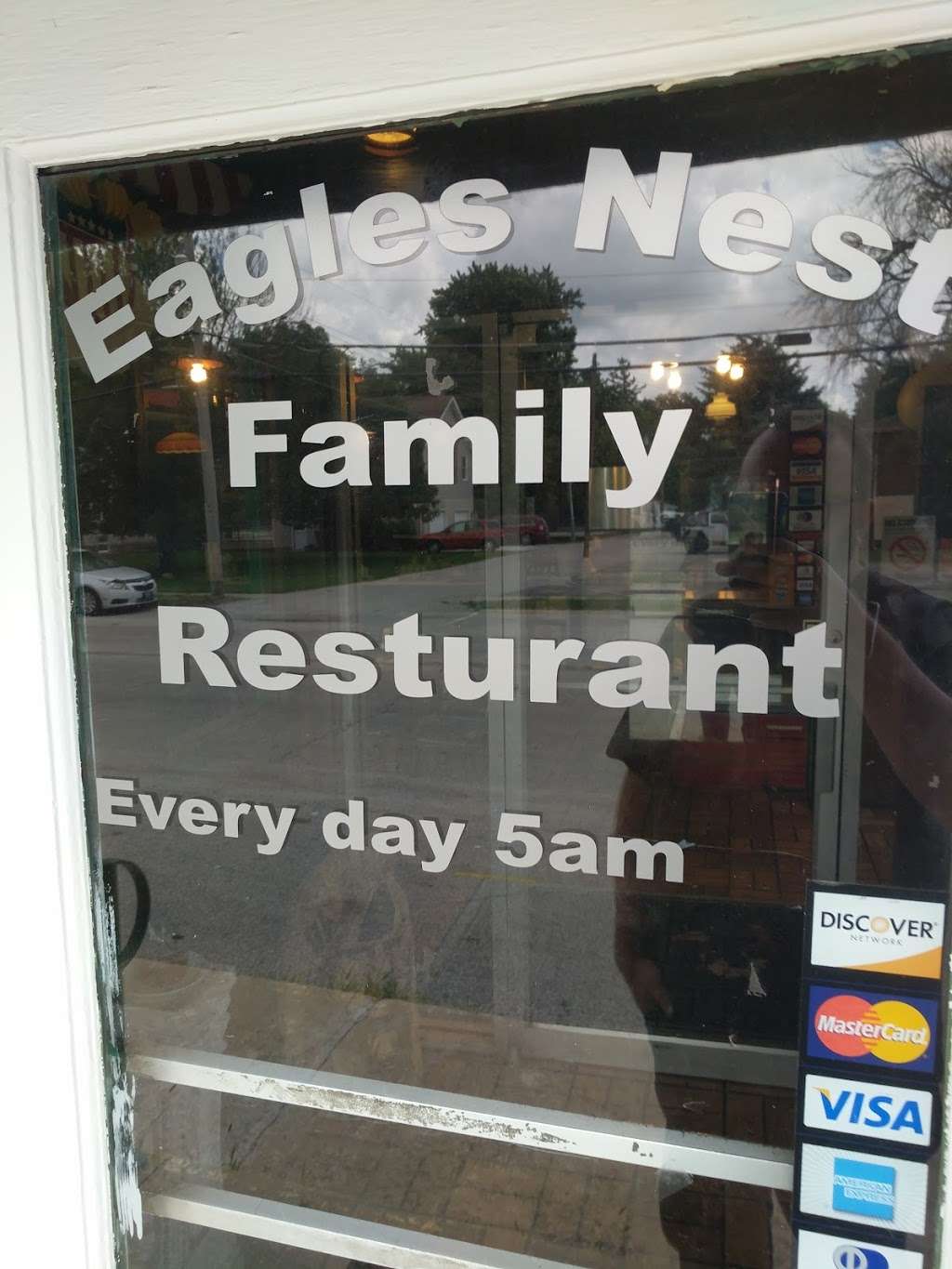 Eagles Nest Restaurant | 202 N 2700 East Rd, Forrest, IL 61741, USA | Phone: (815) 657-7084