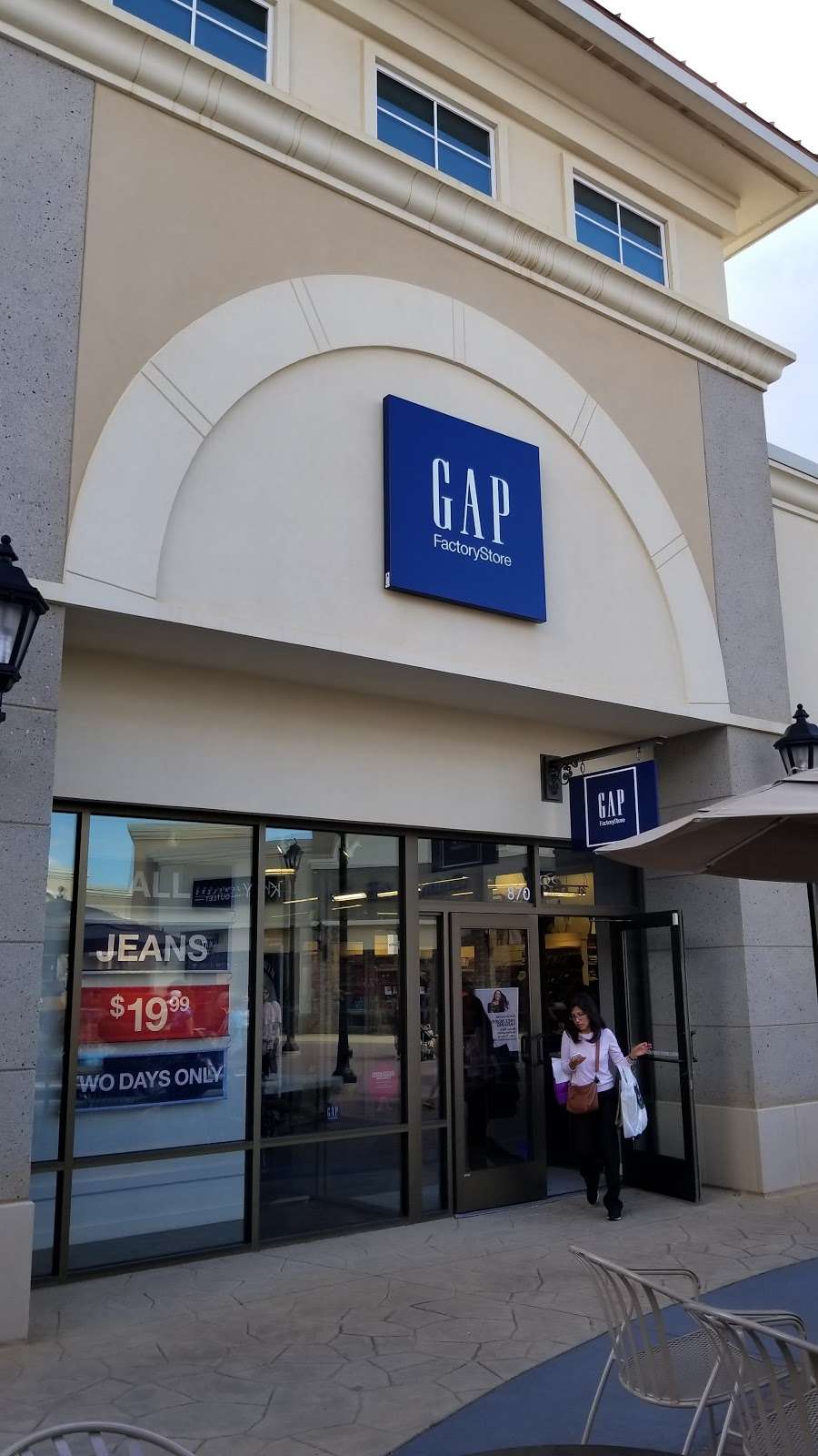 Gap Factory Store | USA, 5506 New Fashion Way, Charlotte, NC 28278, USA | Phone: (704) 523-8865