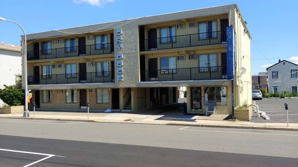 Dry Dock Motel | 50 Lincoln Ave, Seaside Heights, NJ 08751, USA | Phone: (732) 793-6233