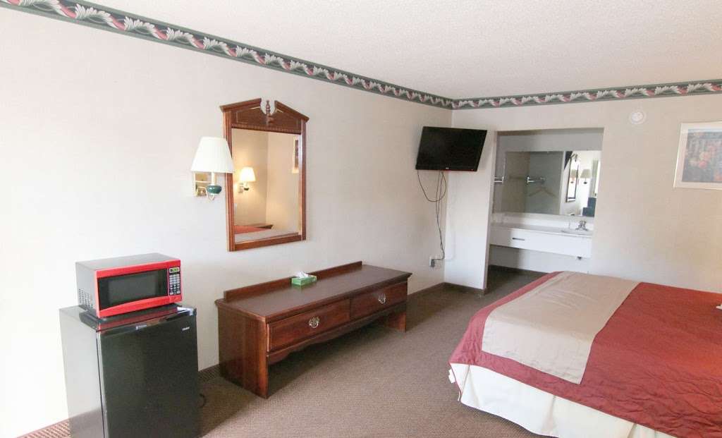 Executive Inn | 1632 J A Cochran Bypass, Chester, SC 29706, USA | Phone: (803) 581-2525