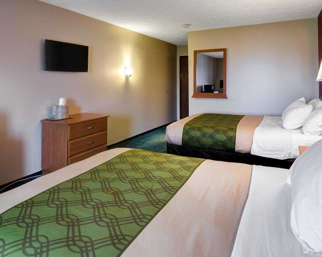 Econo Lodge Olathe - Kansas City | 209 E Flaming Rd, Olathe, KS 66061 | Phone: (913) 829-1312